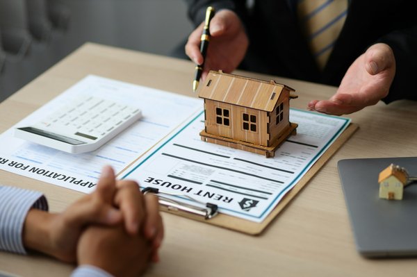 Top tips for americans navigating estate agencies in paris